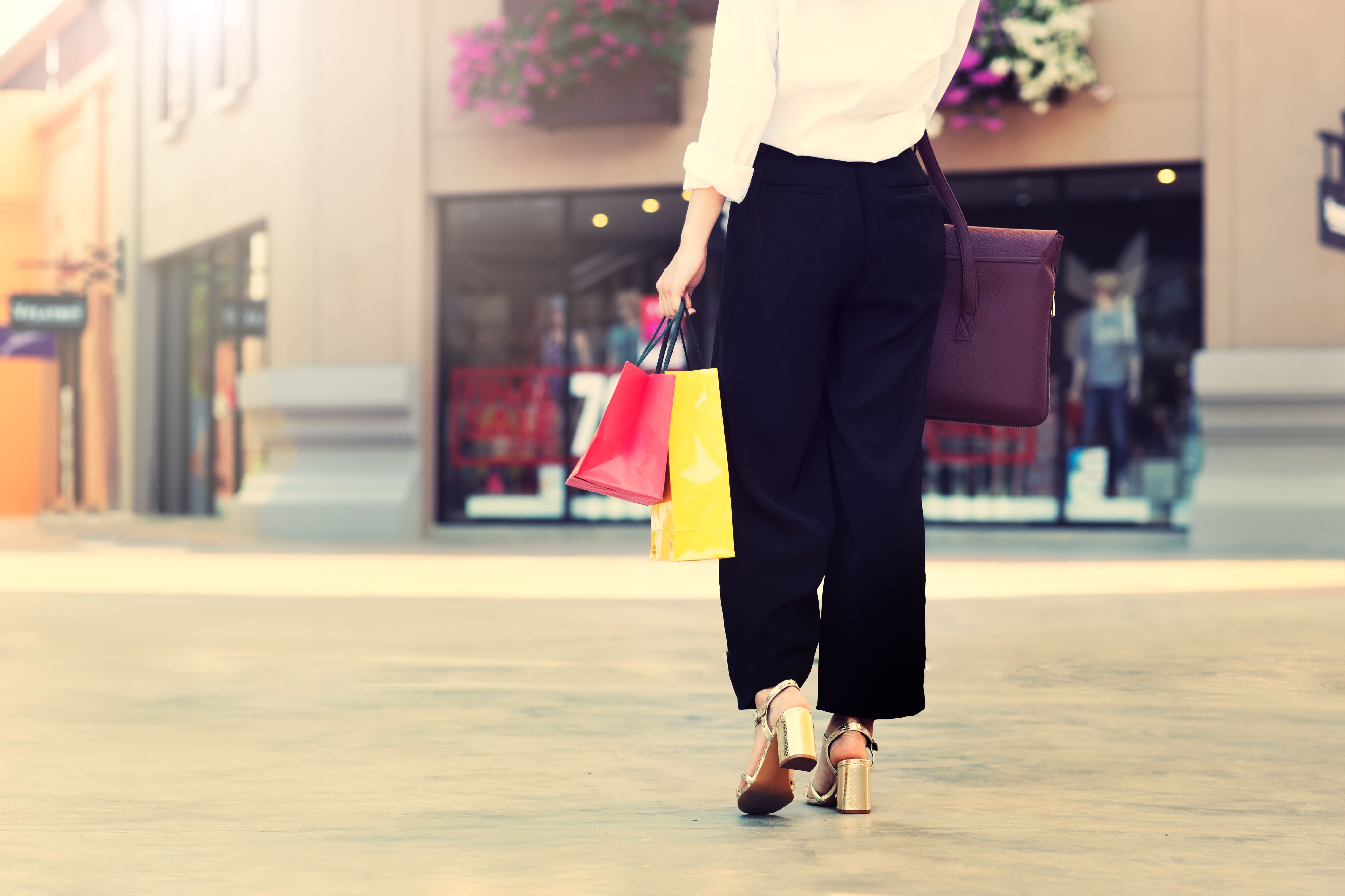 Shopping & Dining
